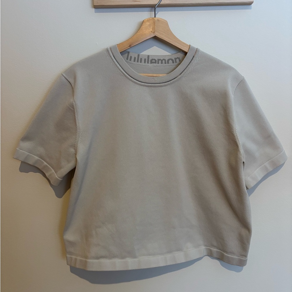 lululemon athletica Short Sleeve Crew Tee in Light Gray